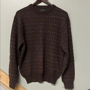 Classic Brown Crewneck Sweater with Subtle Accents